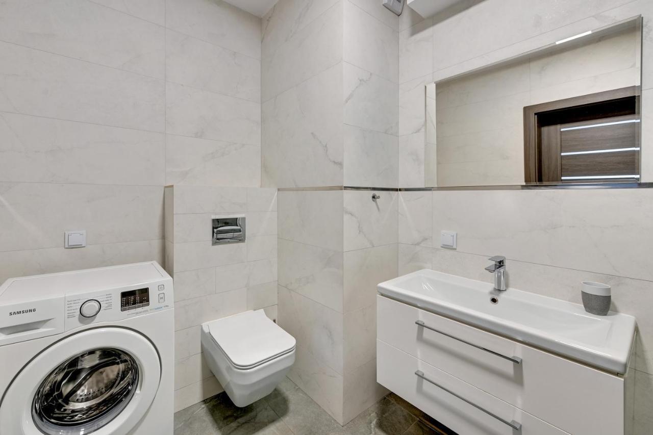 גדנסק Grand Apartments - Luxury Apartment On The 11Th Floor With A View Of The Old Town מראה חיצוני תמונה
